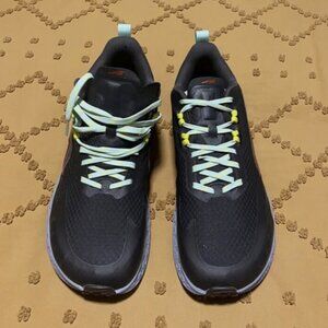 New ALTRA Men's Outroad 2 Trail Running Shoe - no tags/labels)